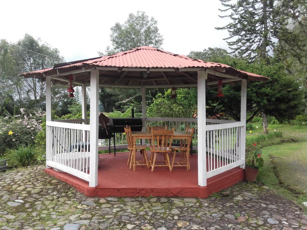 La Gaviota Bnb Bed and Breakfast Filandia Exteriör bild